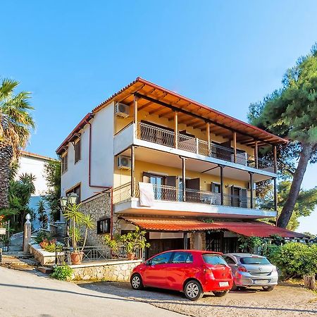 Xenios Loutra Village Karnagio Exterior photo