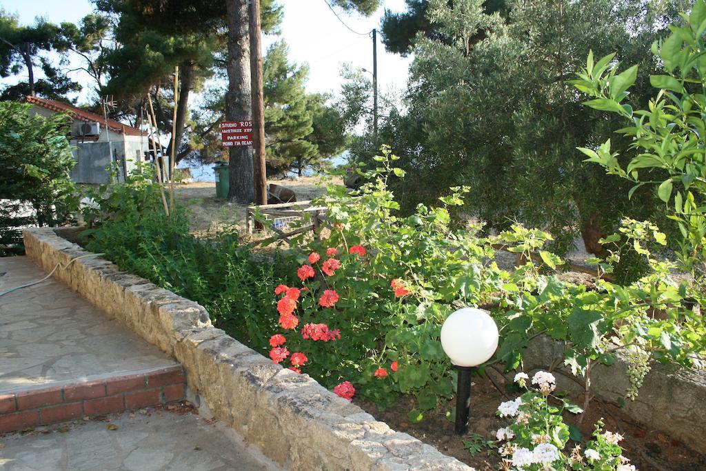 Xenios Loutra Village Karnagio Exterior photo