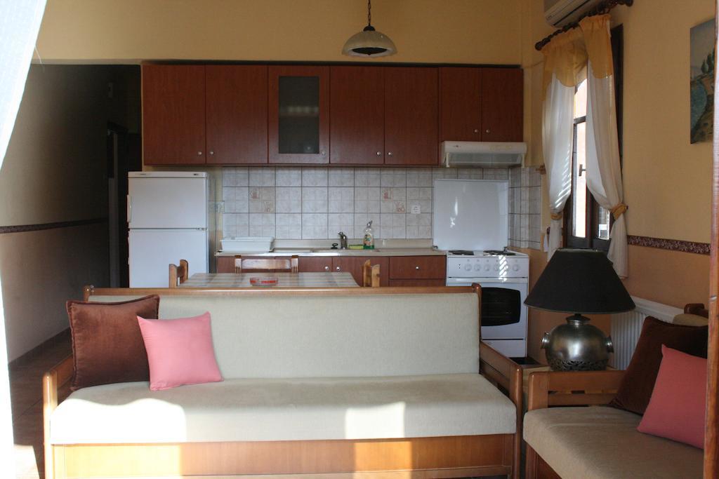 Xenios Loutra Village Karnagio Exterior photo